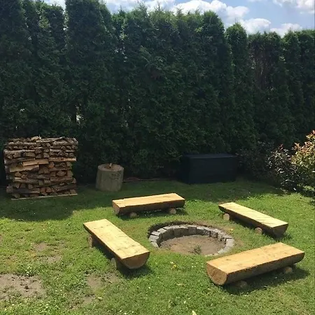 Glamping Karavan U Konopiste * Chrastany (Benesov)