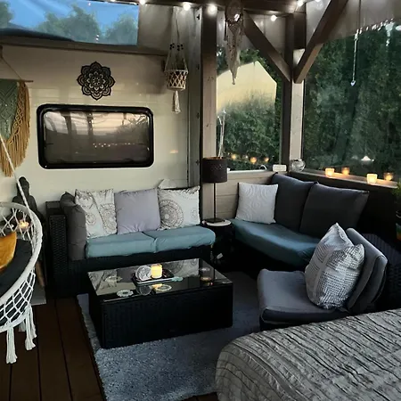 Glamping Karavan U Konopiste Campsite Chrastany (Benesov)