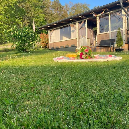 Glamping Karavan U Konopiste