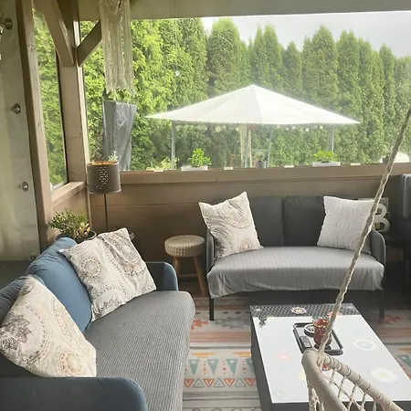 Camping Glamping Karavan U Konopiste Chrastany (Benesov)