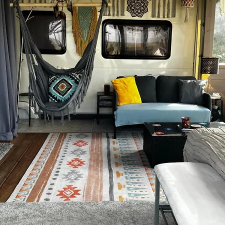 Camping Glamping Karavan U Konopiste Chrastany (Benesov)