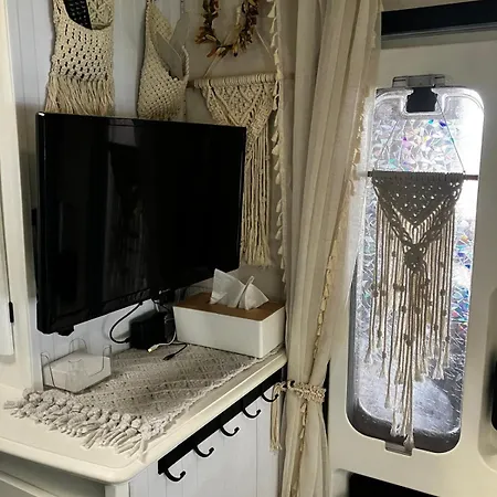 Parque de Campismo Glamping Karavan U Konopiste