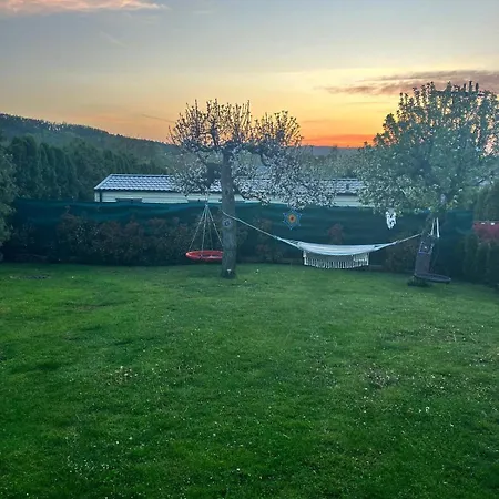 Glamping Karavan U Konopiste Chrastany (Benesov)