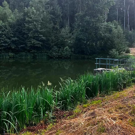 Glamping Karavan U Konopiste Chrastany (Benesov)