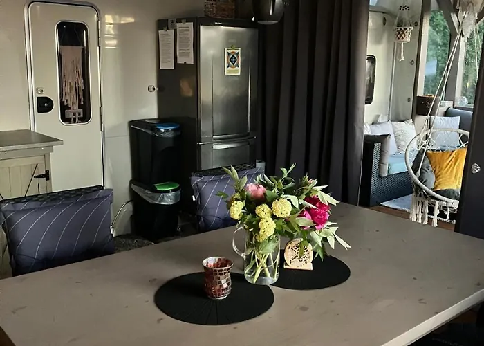 Glamping Karavan U Konopiste
