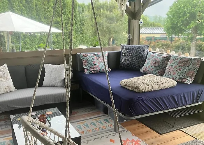 Glamping Karavan U Konopiste Camping