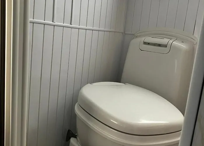 Glamping Karavan U Konopiste Parque de Campismo